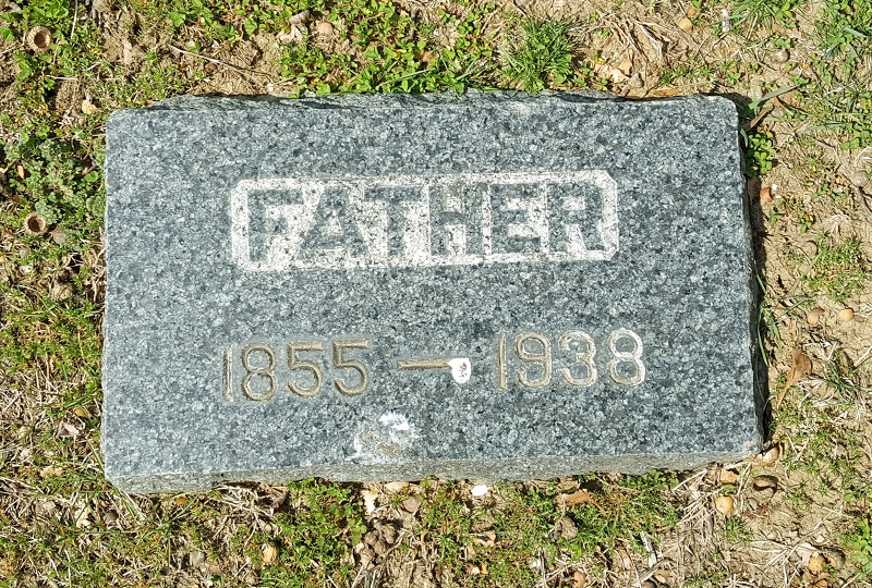 DiSanto Grave in St. Joseph's Cemetery