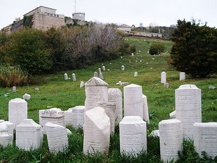 Monte-Cardeto cemetery
