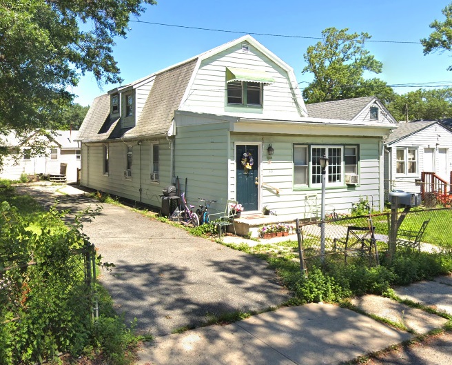 33 St. James Avenue in Keansburg, New Jersey